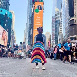 Meet your Posher, Lorraine